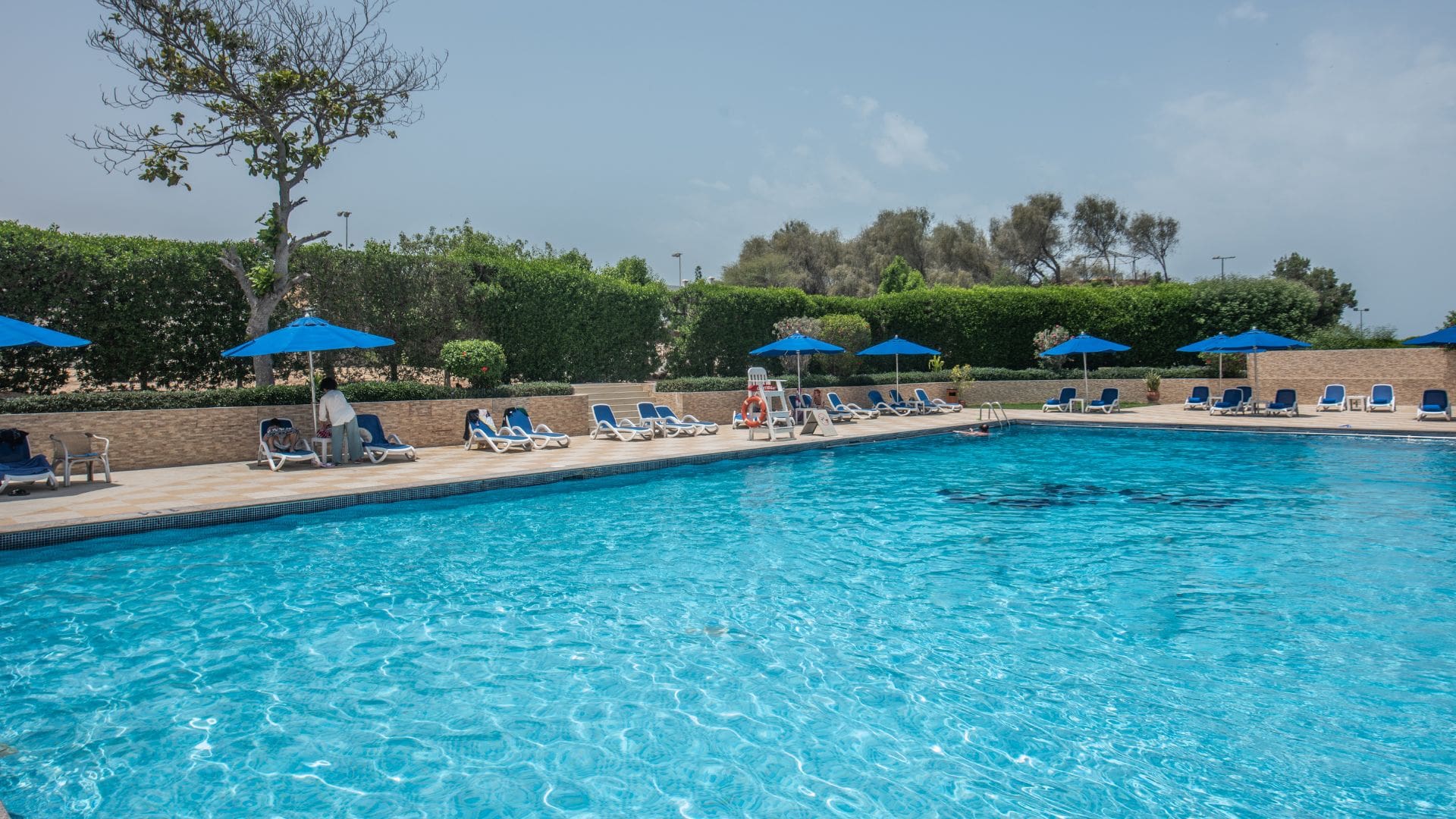 BM BEACH HOTEL