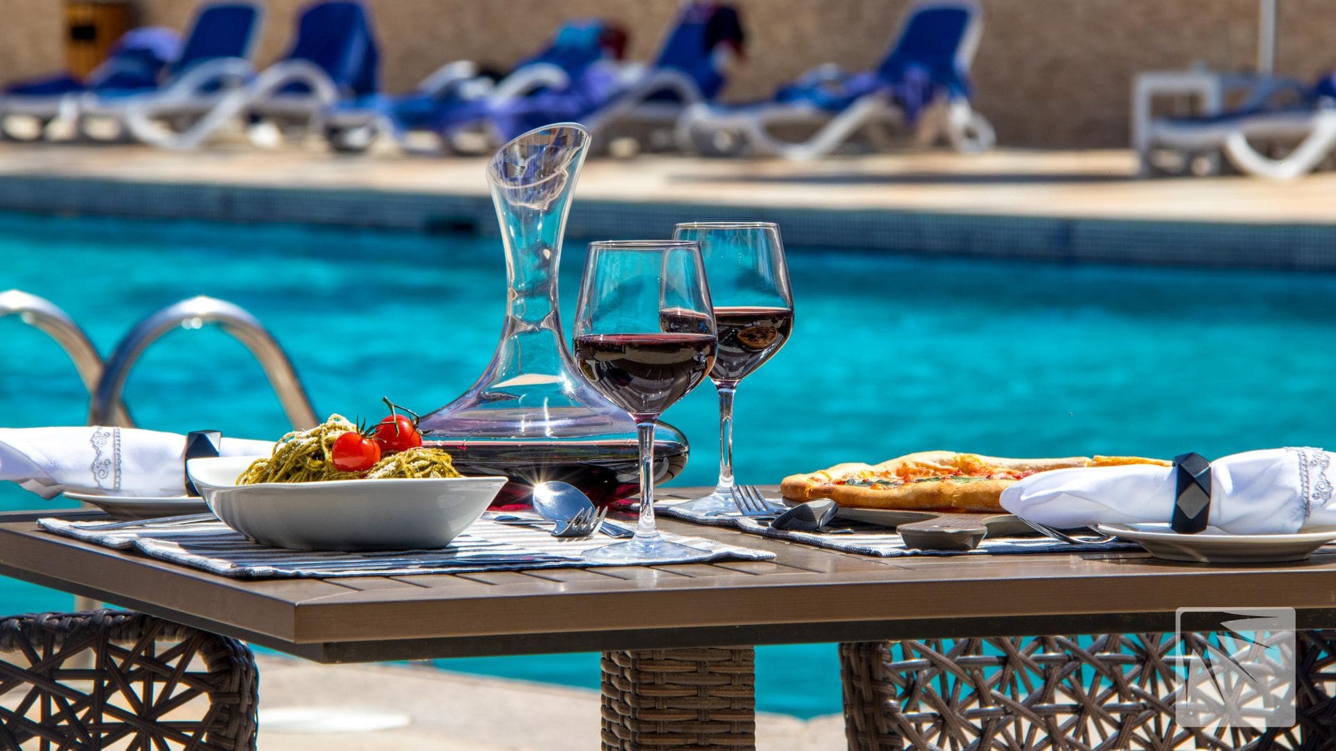 BM BEACH HOTEL
