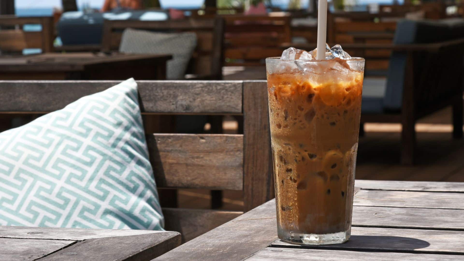 Où prendre un café glacé à Ras Al Khaimah cet été ?