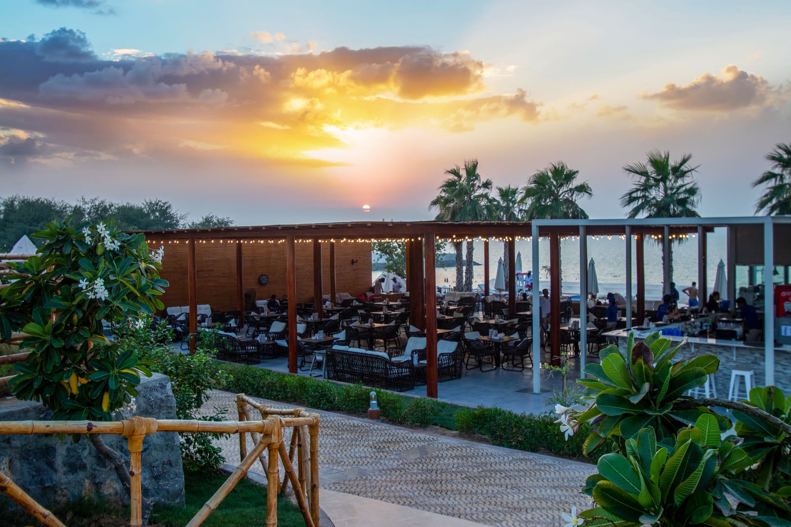 Infinity Pool Bar